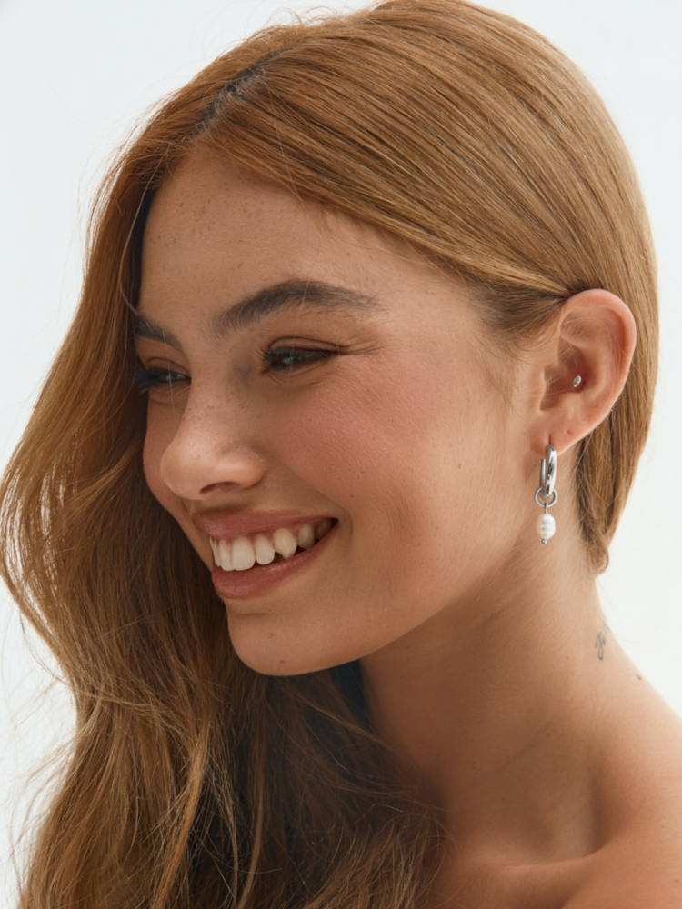 זוג עגילי חישוק פנינה כסף