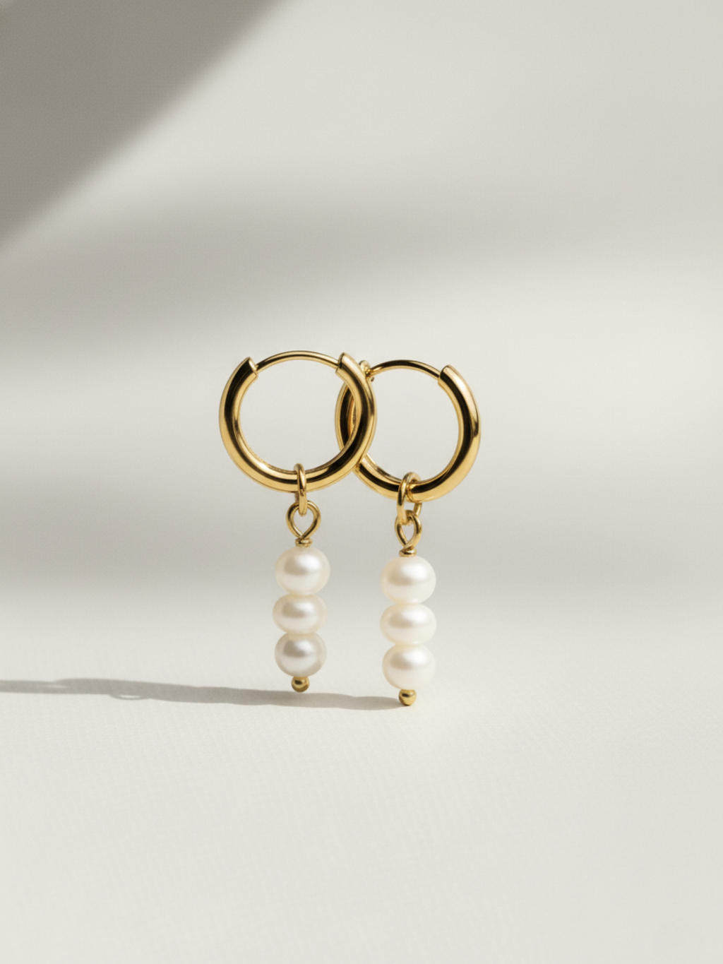 זוג עגילי נוי זהב