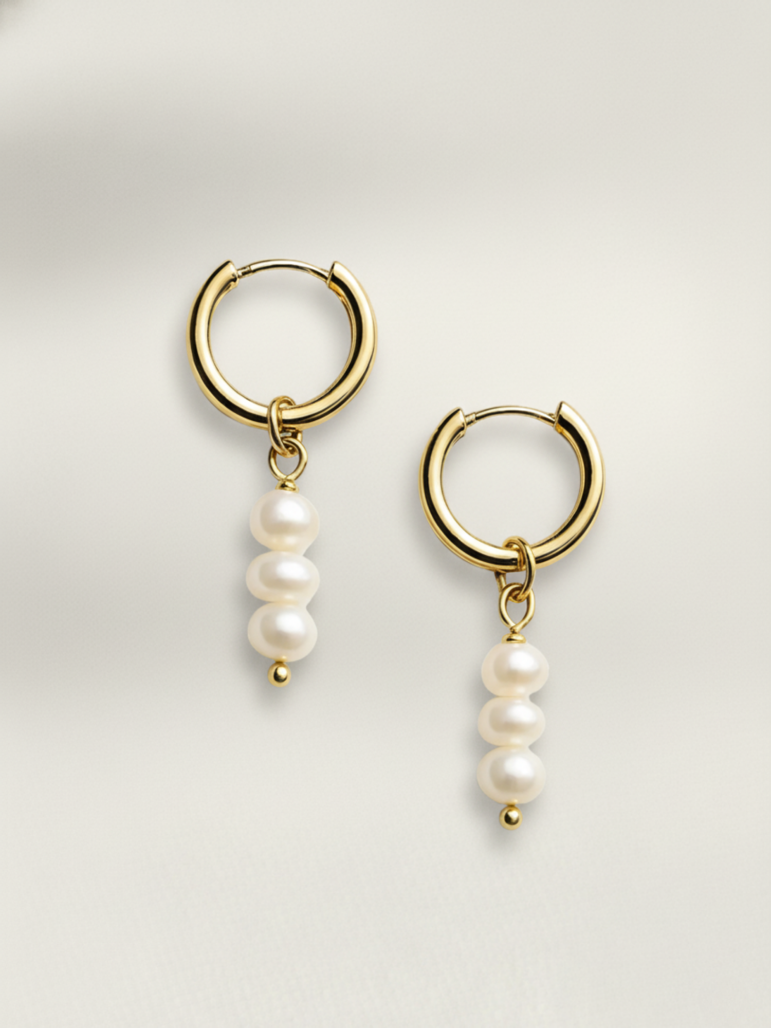 זוג עגילי נוי זהב